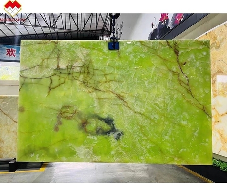 아름다운 에메랄드 녹색 오닉스 대리석 슬랩 자연 녹색 오닉스 돌 붉은 정맥 백라이트 오닉스 벽 덮개 책상 천연 돌