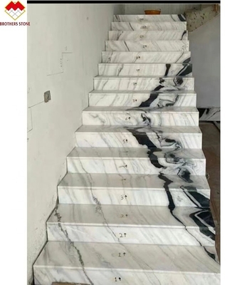 오픈 북 대리석 대리석 바닥 반다 화이트 대리석 발판과 리저와 함께 나선 계단