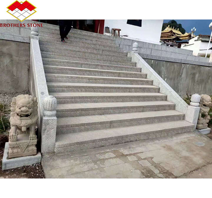 중국 화강암 고급 야외 흰색 화강암 바닥 계단으로 크기에 맞게 절단 불로 된 슬래브
